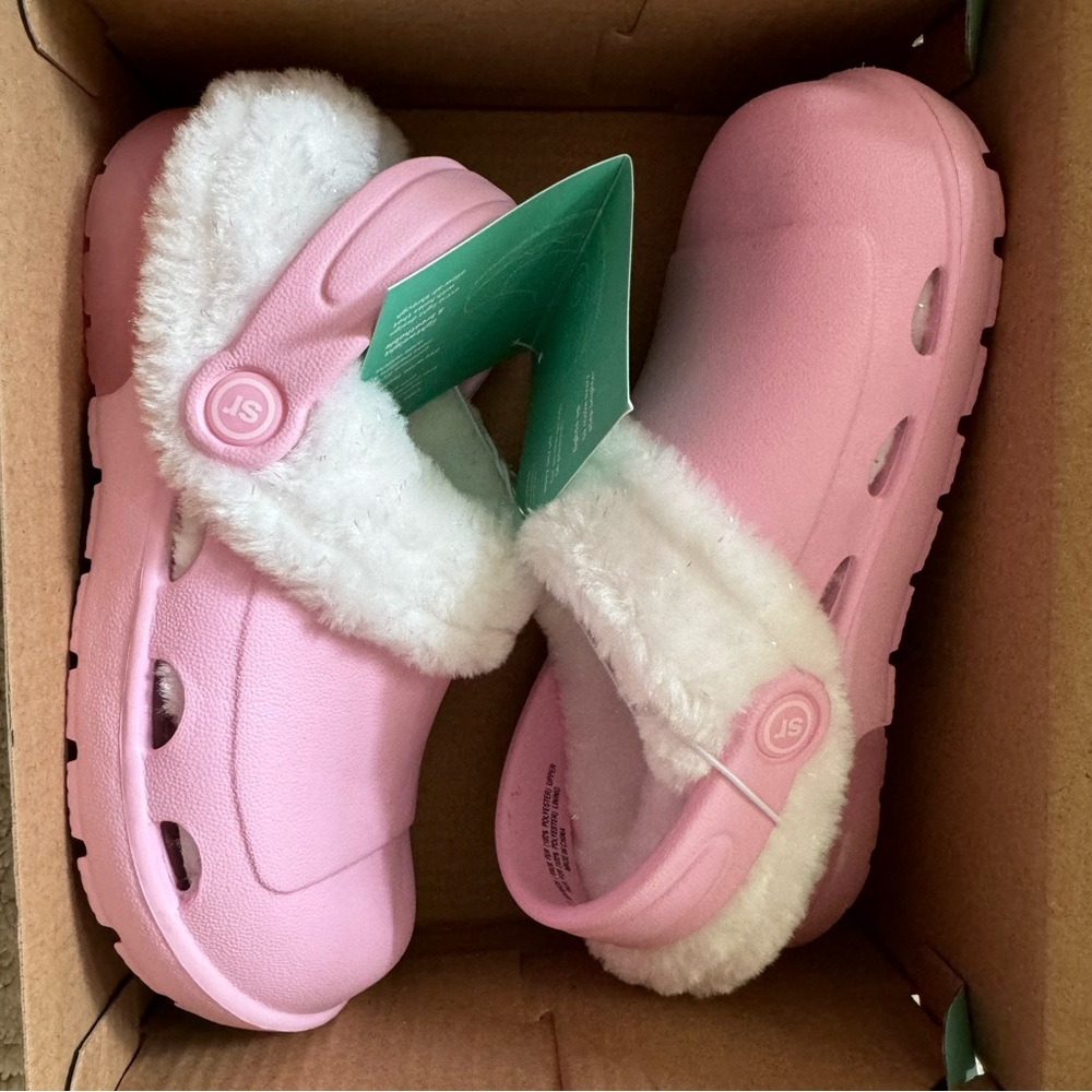 NWT Toddler plush clogs with lights